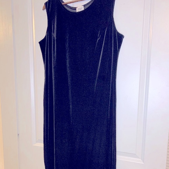 Vintage R&M Richards by Karen Kwong Black Velvet Maxi Dress, Size 14 - Picture 1 of 5